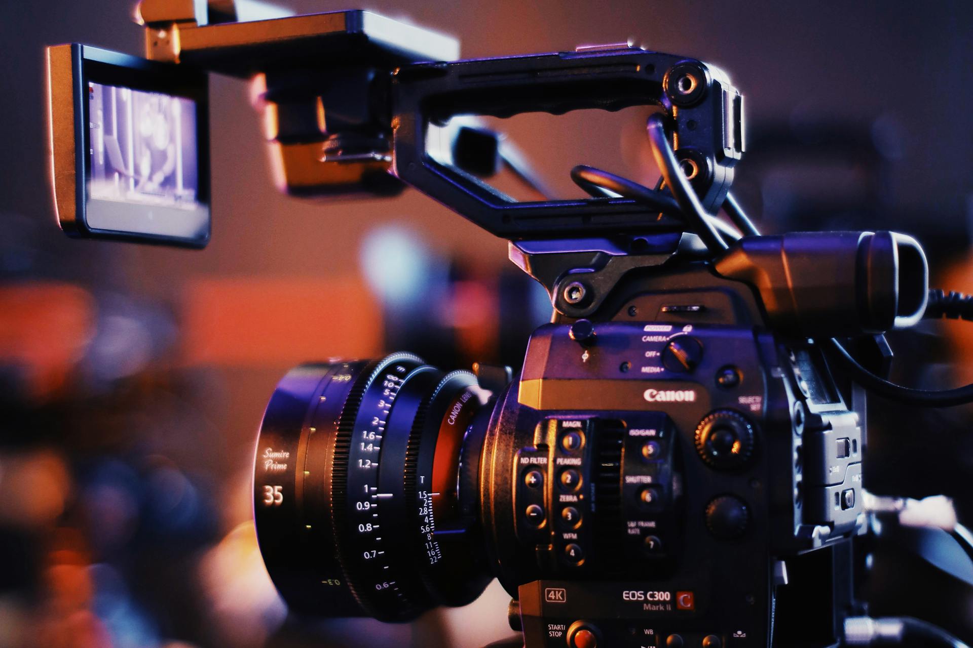 Professionelle Videoproduktion – Kameraequipment im Studio